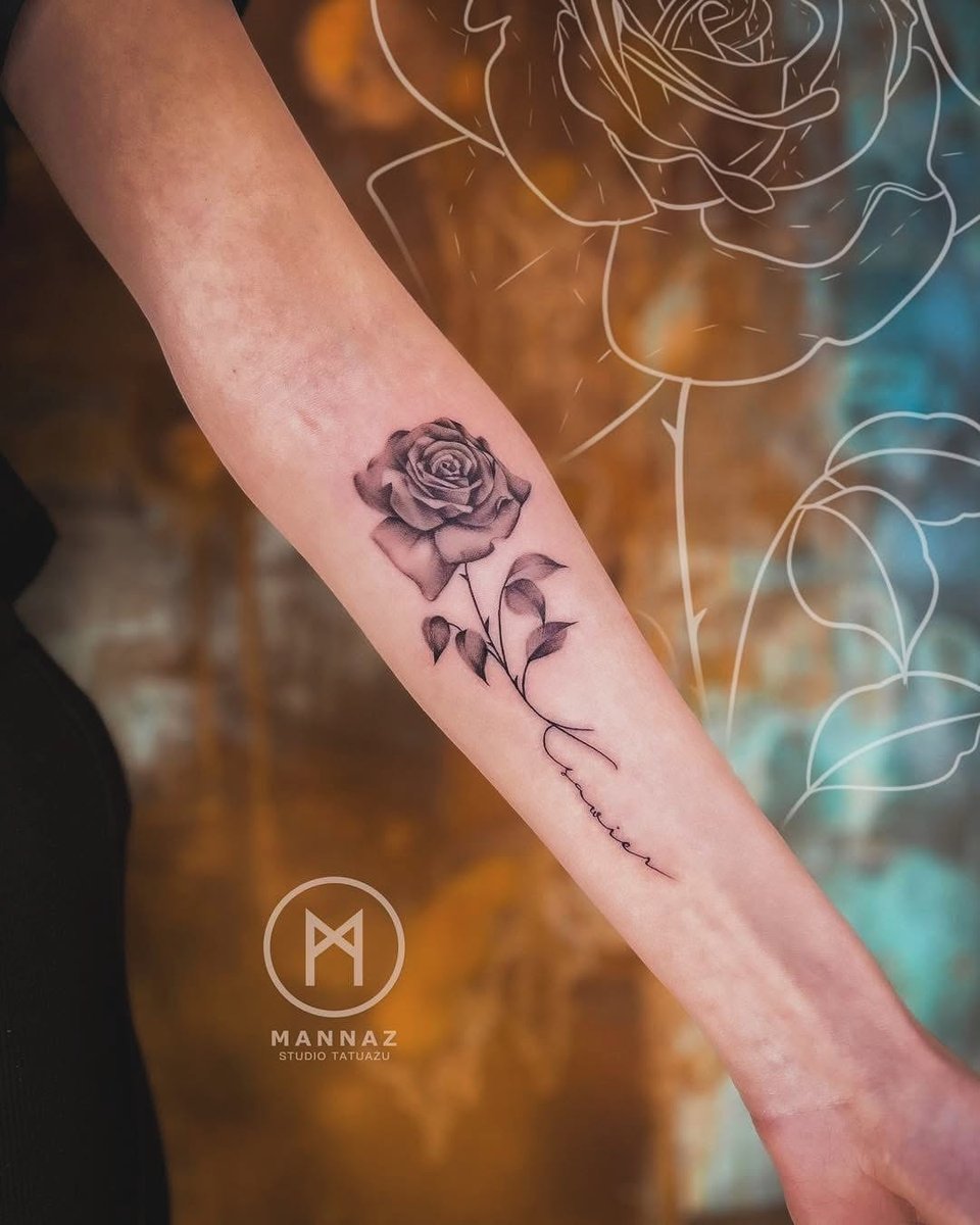 Tatuaż w stylu botaniczny — studio Mannaz Jelenia Góra