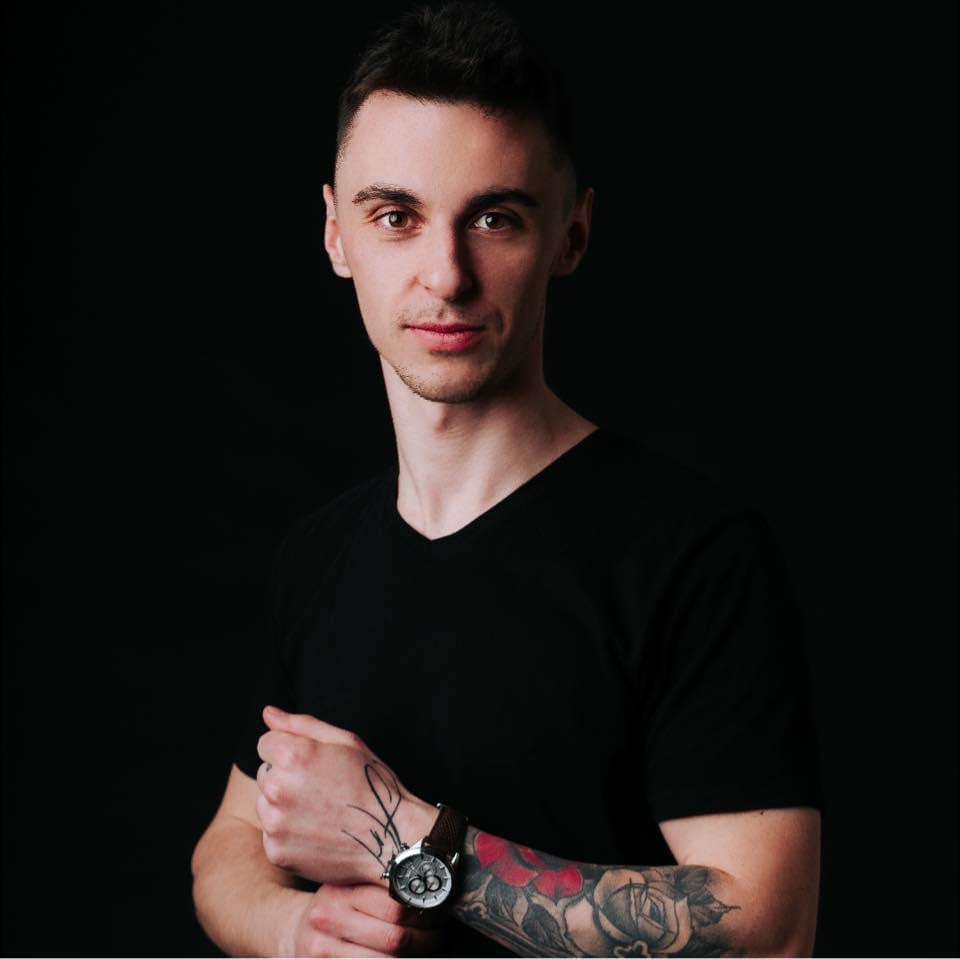 Rafał Musiałek — artysta tatuażu i założyciel studia Mannaz